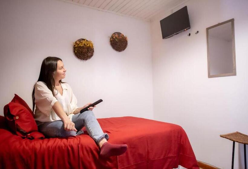 پانسیون Hostal Del Mimbre