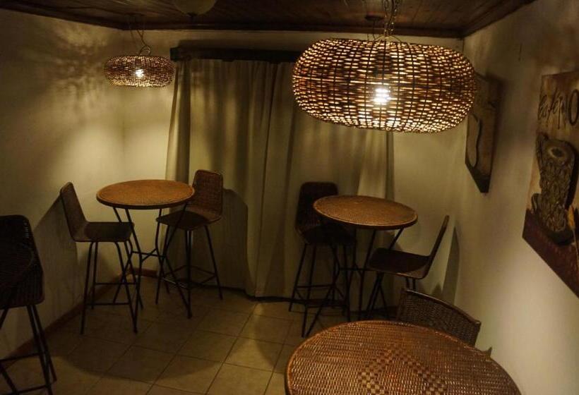 پانسیون Hostal Del Mimbre