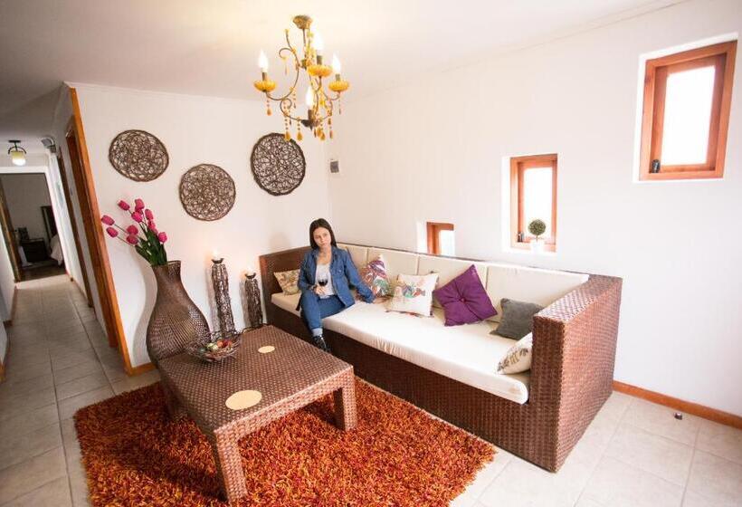 پانسیون Hostal Del Mimbre