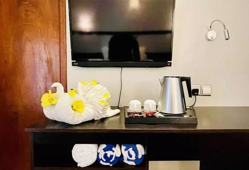 پانسیون Madi Finolhu Guesthouse