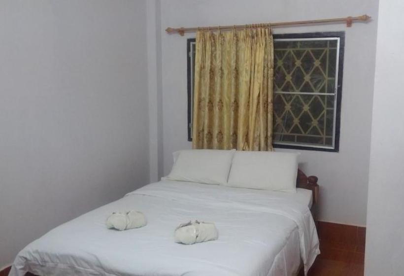 Pensjonat Phonephithak Guesthouse