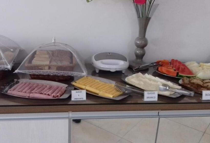 פנסיון Pousada Belezinha