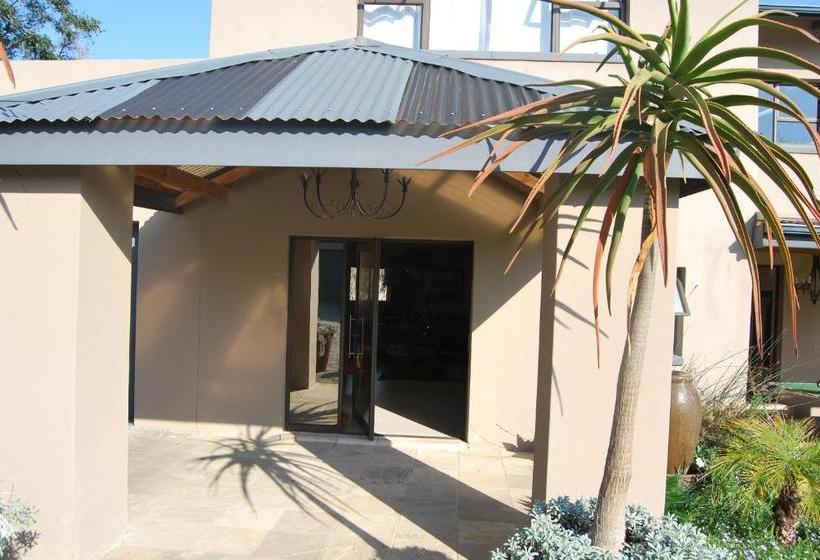 פנסיון 15 Witpeer Street Guesthouse