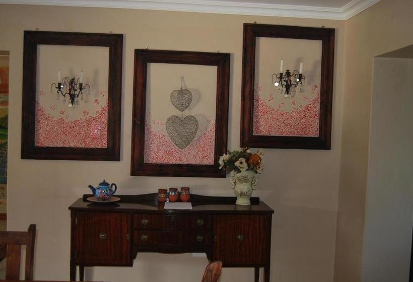 פנסיון 15 Witpeer Street Guesthouse