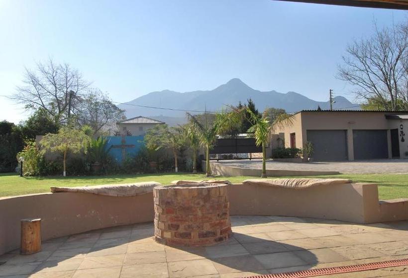 פנסיון 15 Witpeer Street Guesthouse