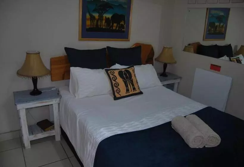 Majatalo 15 Witpeer Street Guesthouse