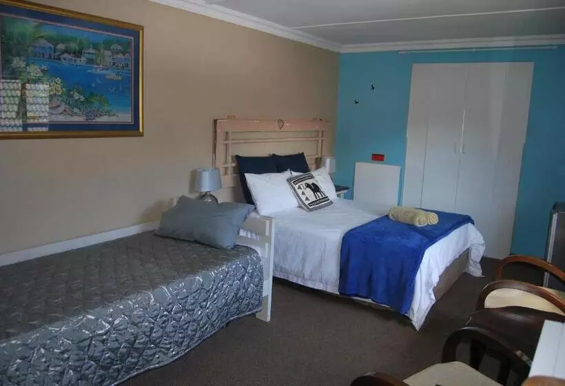 Majatalo 15 Witpeer Street Guesthouse