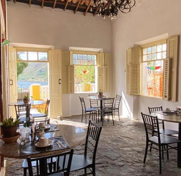 پانسیون O Canto Pousada