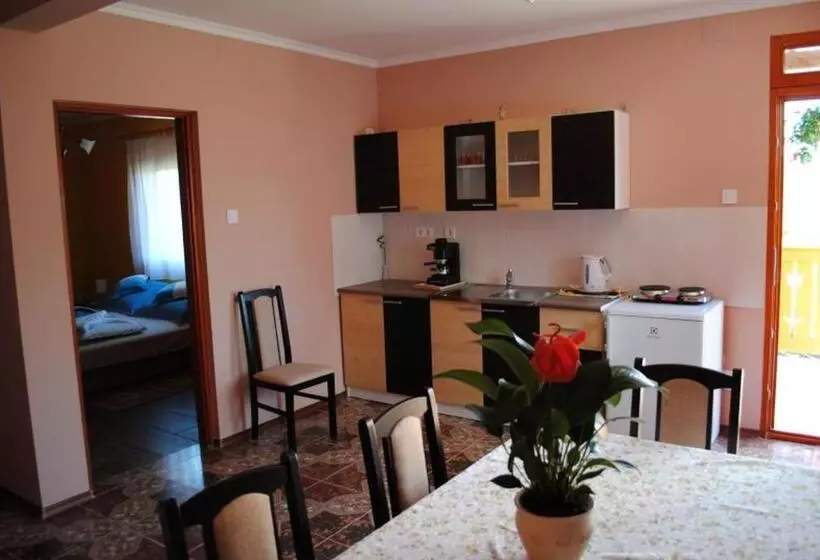 Majatalo Rózsapark Vendégház