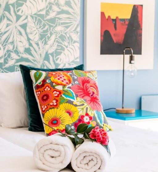 膳宿费 Skyview Manor