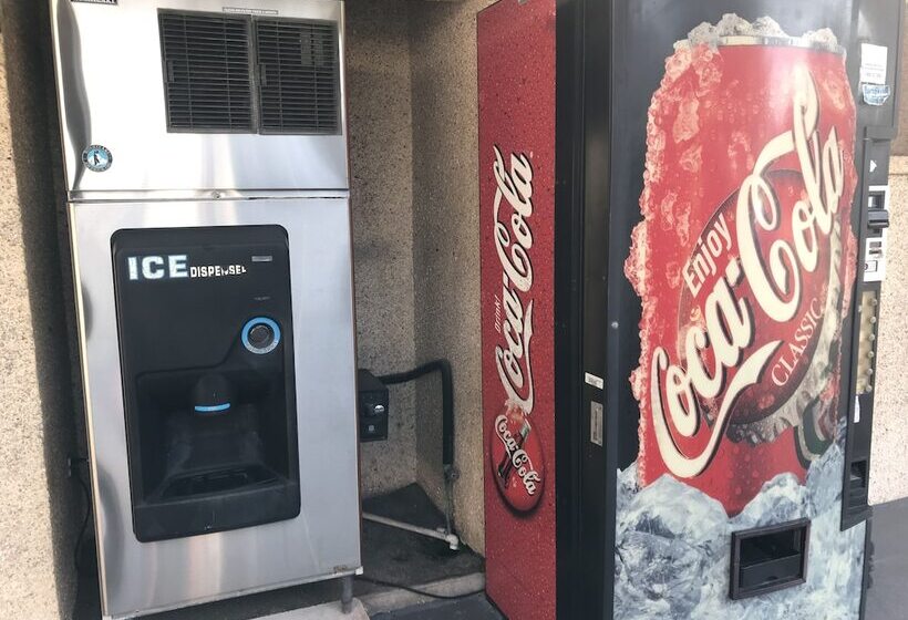 הוסטל Economy Inn Historic District