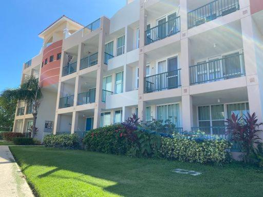 هتل Oceania Apartments At Arecibo 681 Ocean Drive