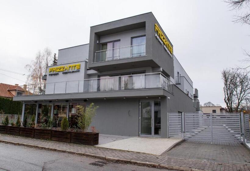 膳宿费 Guest House Frizzante