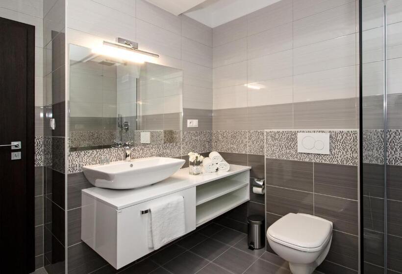 膳宿费 Guest House Frizzante