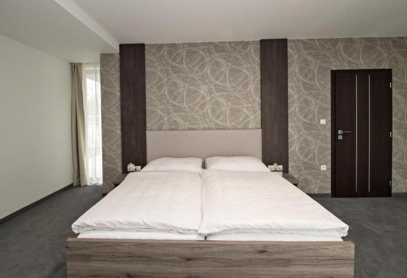 膳宿费 Guest House Frizzante