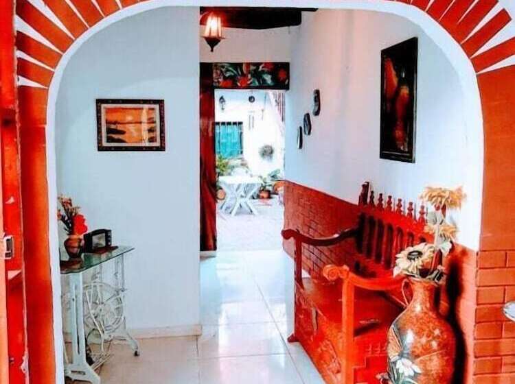 פנסיון Hostal Solsticio Guajiro