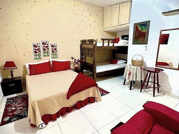 פנסיון Hostal Solsticio Guajiro