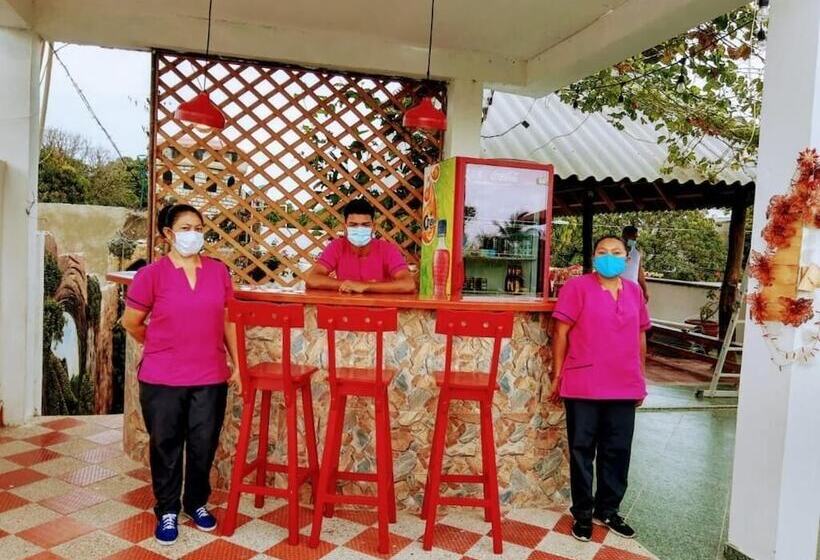 פנסיון Hostal Solsticio Guajiro