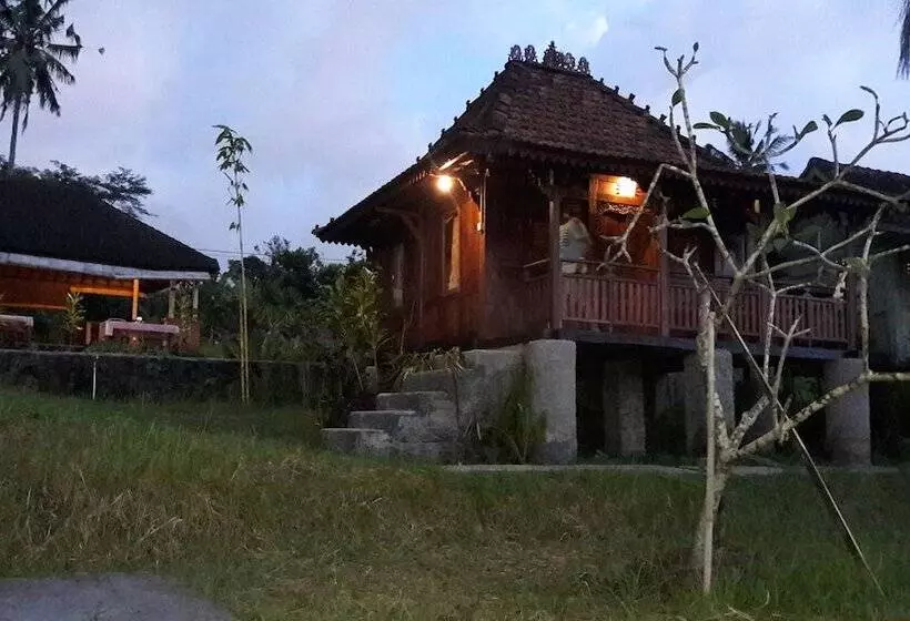 ペンション Kubu Taru