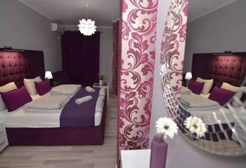 پانسیون Villa Radica