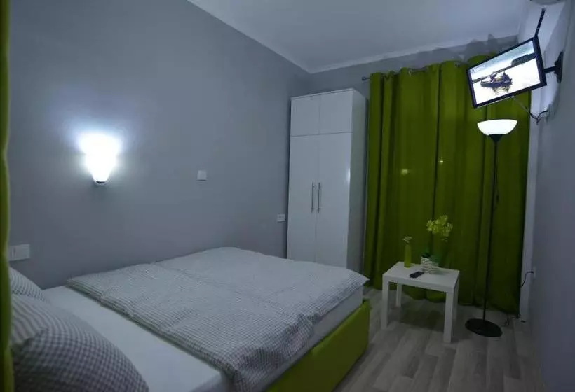 پانسیون Villa Radica