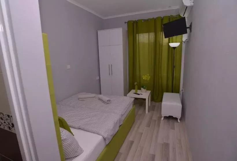 پانسیون Villa Radica