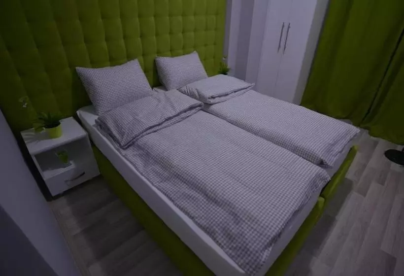 پانسیون Villa Radica