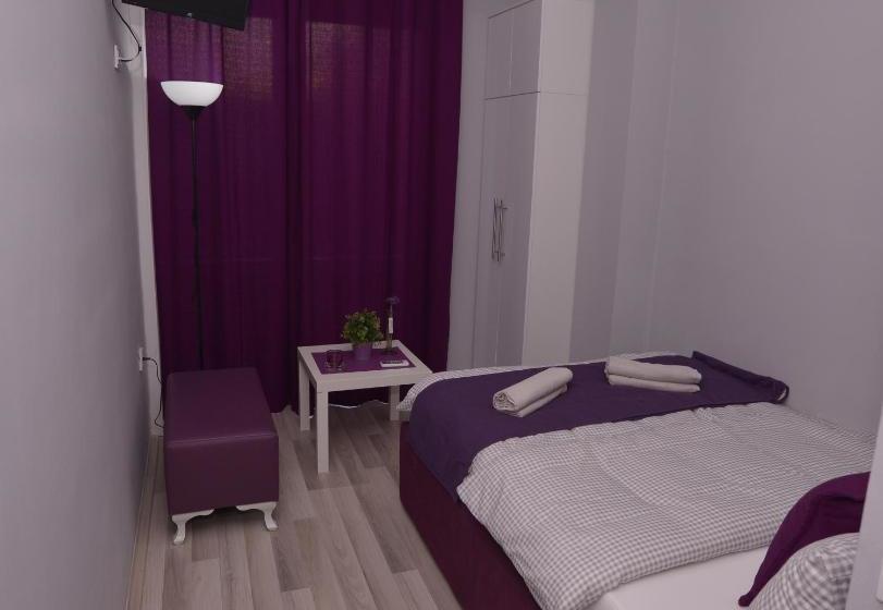 پانسیون Villa Radica