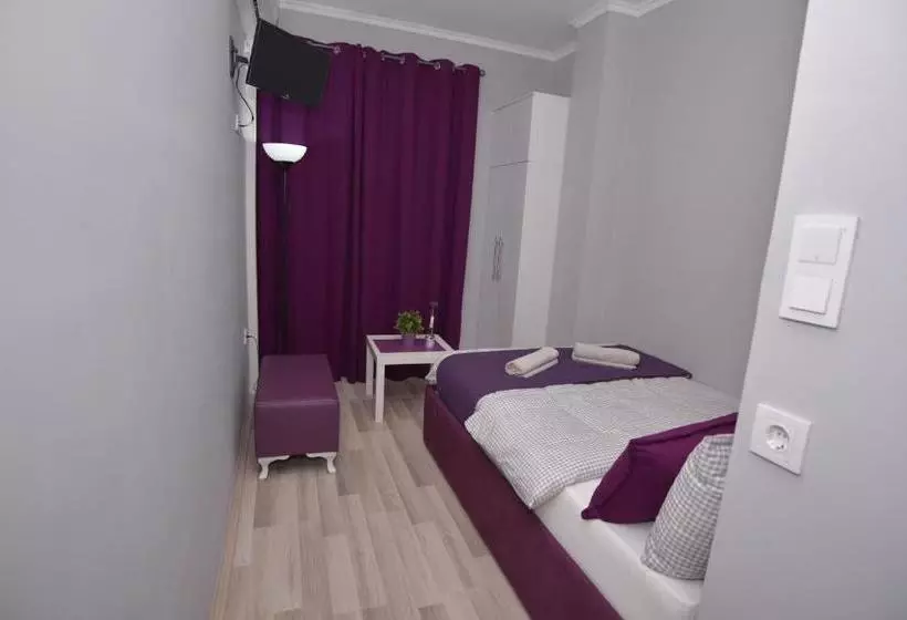 پانسیون Villa Radica