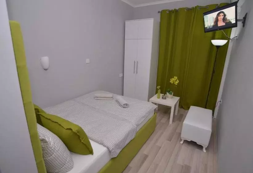 پانسیون Villa Radica