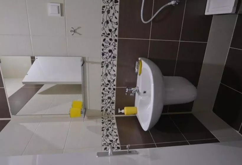 پانسیون Villa Radica