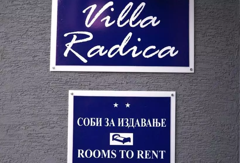 پانسیون Villa Radica