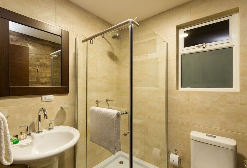 San Blas Hotel & Suites Ecuador