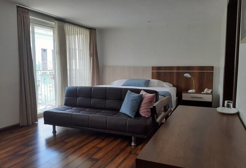 San Blas Hotel & Suites Ecuador