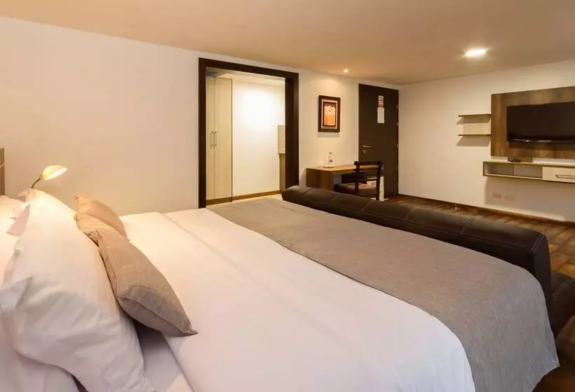 San Blas Hotel & Suites Ecuador