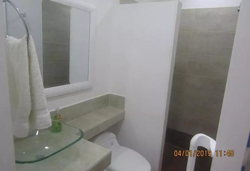 ユースホステル Coral House San Andres