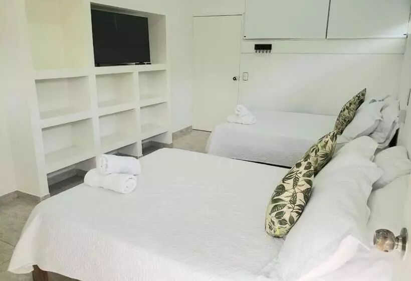 ユースホステル Coral House San Andres