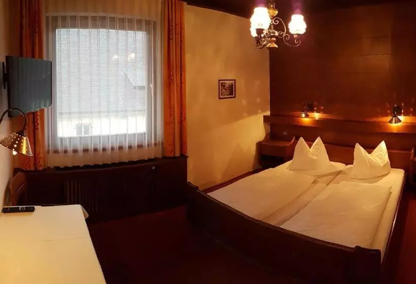 Retkeilymaja Gasthof Fleischerei Engl