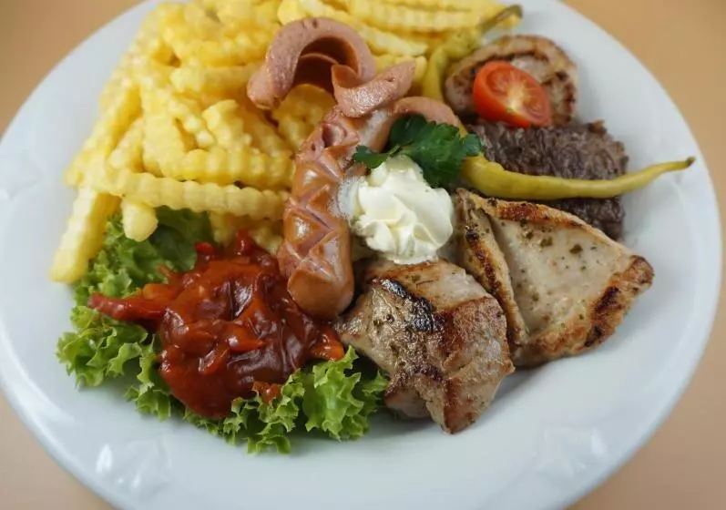 Retkeilymaja Gasthof Fleischerei Engl