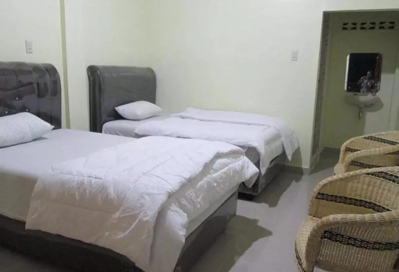 پانسیون Welcome To Wisma Sunrise Guest House 10 Minutes By Walking To The Big Fruit Market