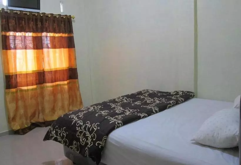 پانسیون Welcome To Wisma Sunrise Guest House 10 Minutes By Walking To The Big Fruit Market