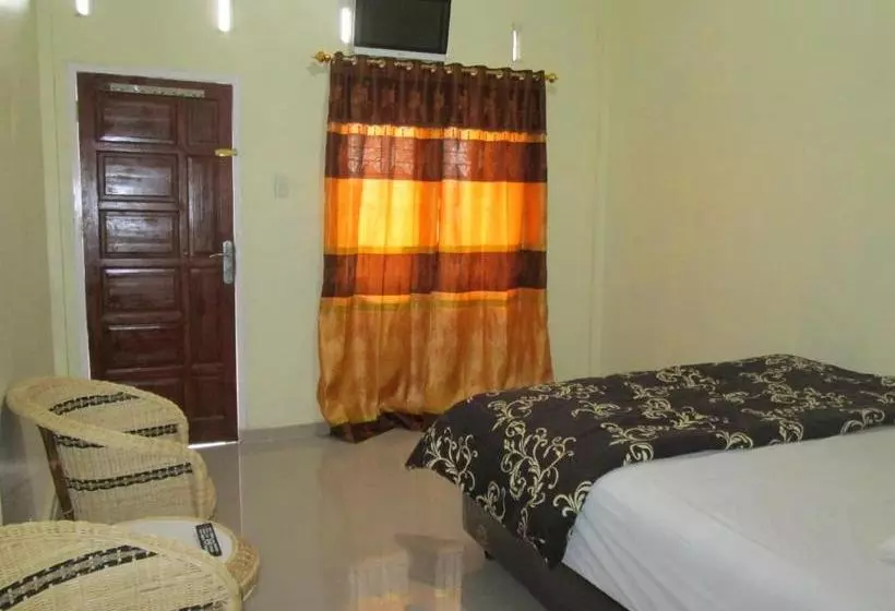 پانسیون Welcome To Wisma Sunrise Guest House 10 Minutes By Walking To The Big Fruit Market