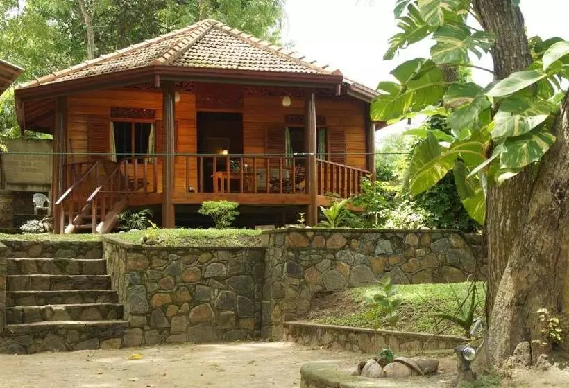 پانسیون Eden Reverie Deluxe Rooms And Spa