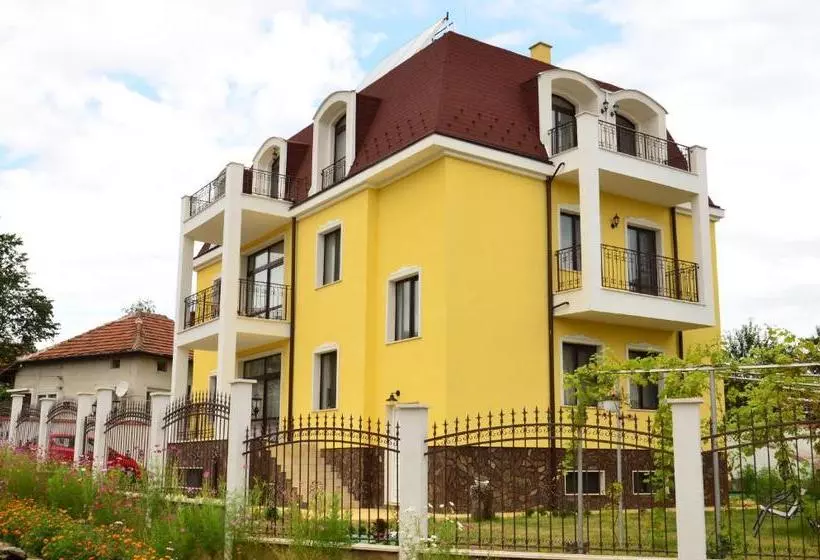 Majatalo Guest House Nocturno