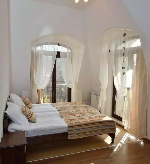 Majatalo Guest House Nocturno