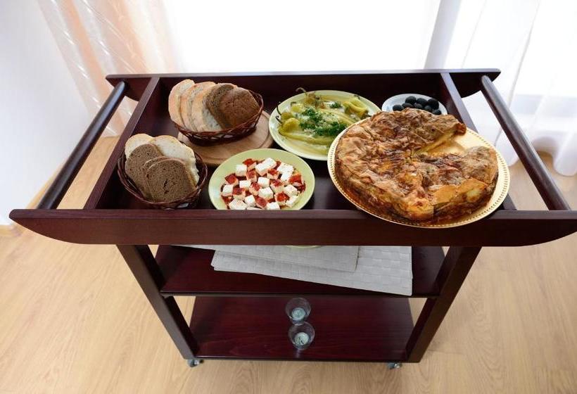 膳宿费 Guest House Nocturno