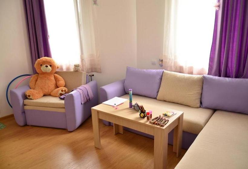 膳宿费 Guest House Nocturno