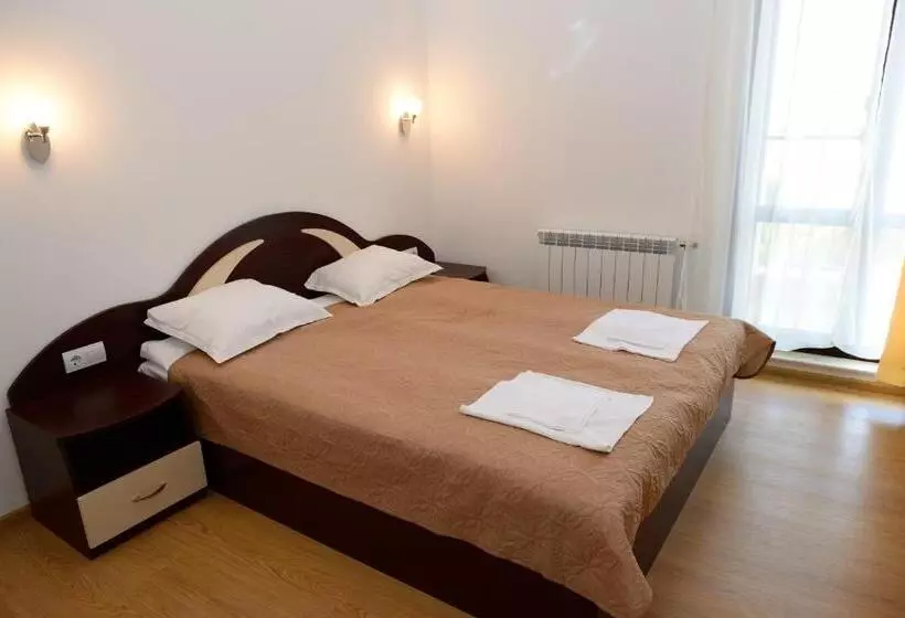 Majatalo Guest House Nocturno