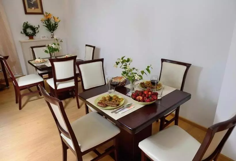 Majatalo Guest House Nocturno