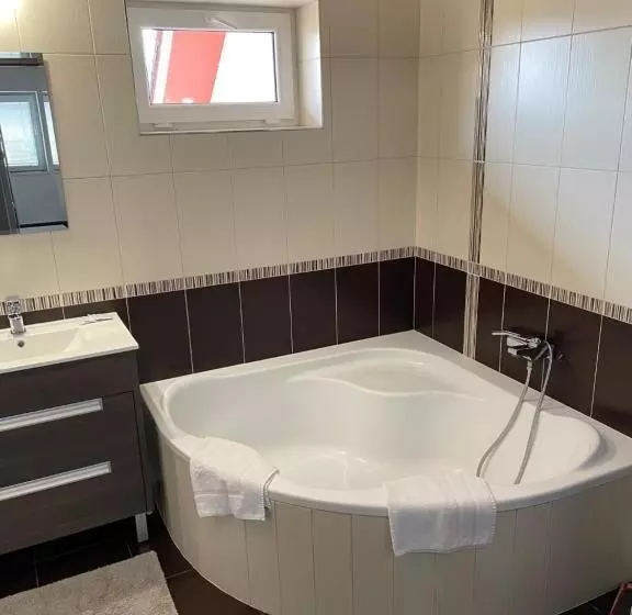 پانسیون Penzion Fajn